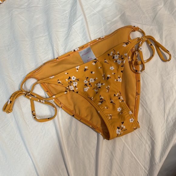 Two Piece Swim Suit - Picture 3 of 6